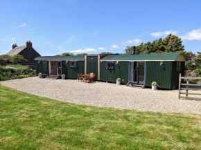 Unique Double Shepherd's Hut Hideaway - Pembrokeshire